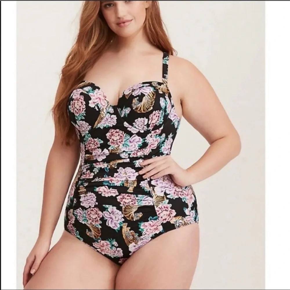 NWOT Torrid tiger floral vixen collection strappy  lattice back swimsuit